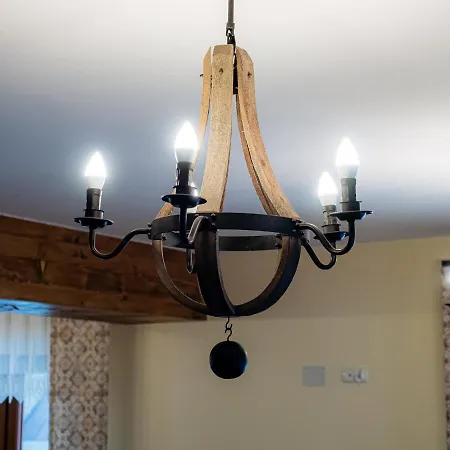 Bed & Breakfast Markowy Dworek 3*