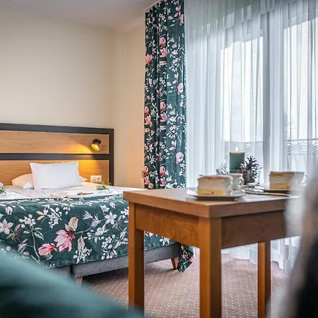 Markowy Dworek Bed & Breakfast