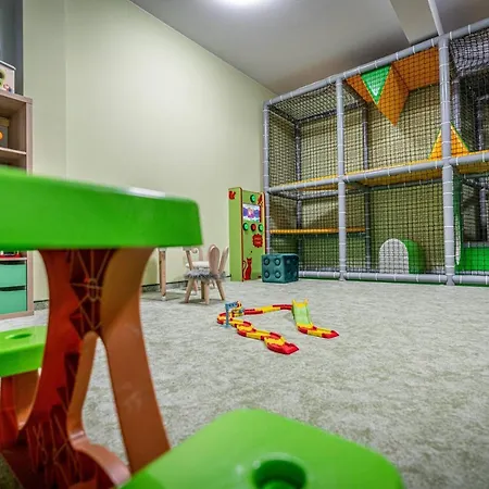 Markowy Dworek Bed & Breakfast