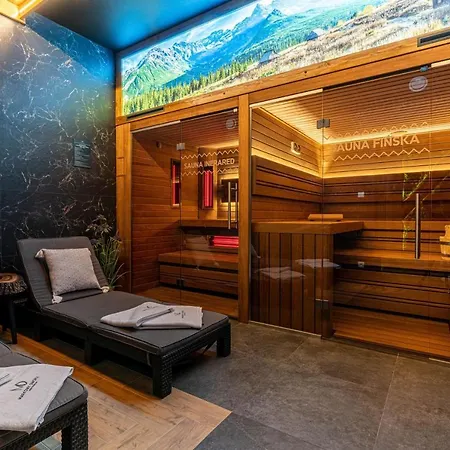 Markowy Dworek Bed & Breakfast